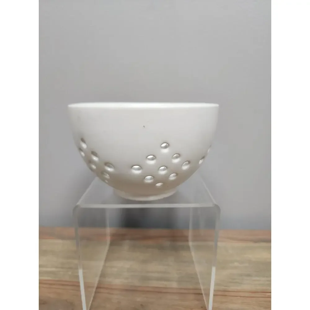 Crate And Barrel Ceramic Berry Colander Cup Strainer Mug Style White 4” Diameter